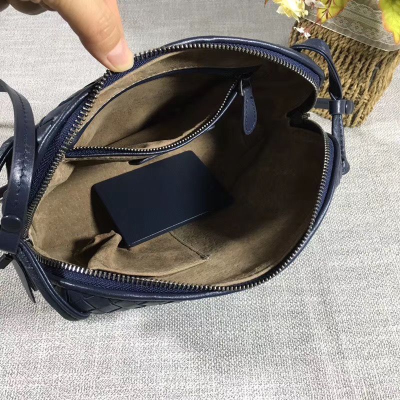 Bottega Veneta 23 cm на одном замке
