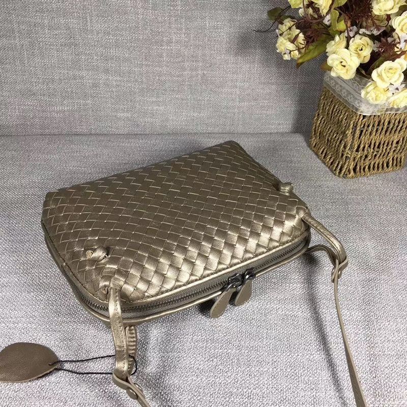 Bottega Veneta 23 cm на одном замке