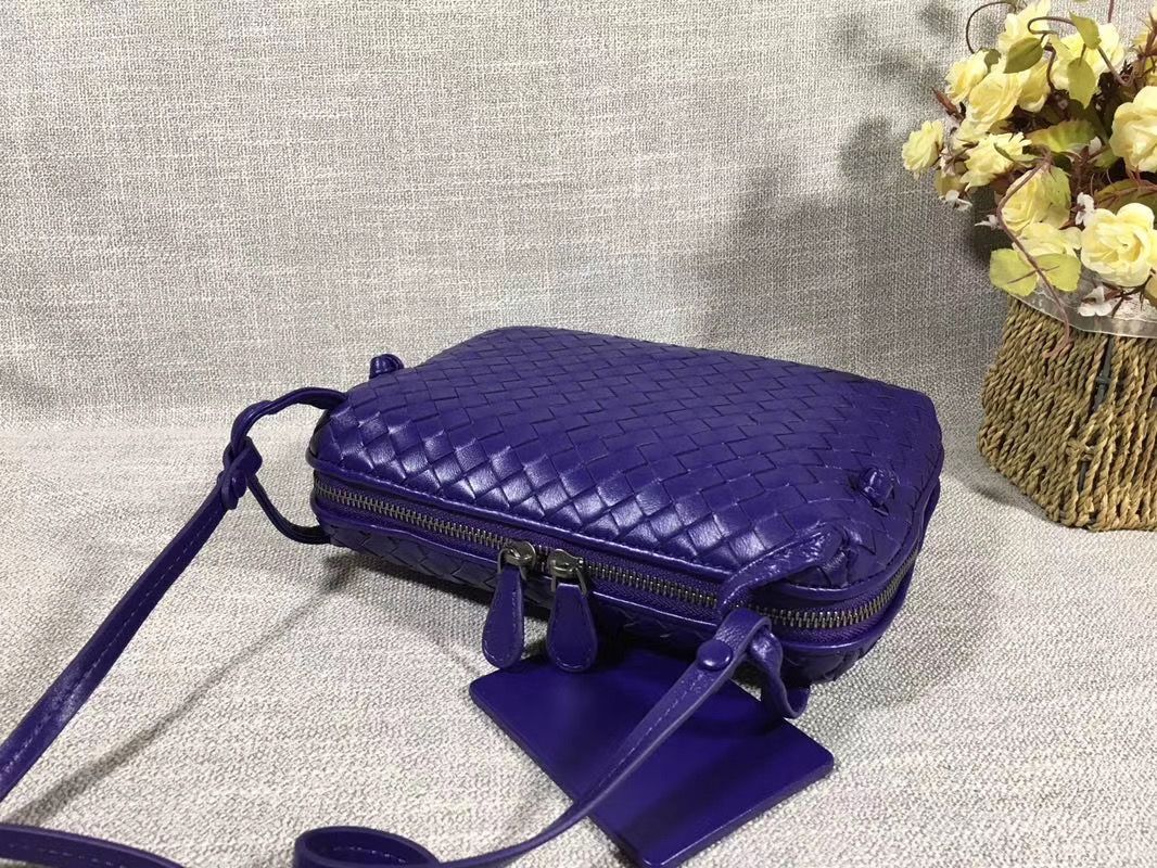 Bottega Veneta 23 cm на одном замке