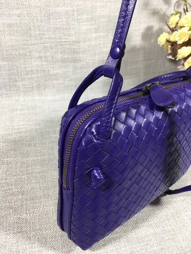 Bottega Veneta 23 cm на одном замке