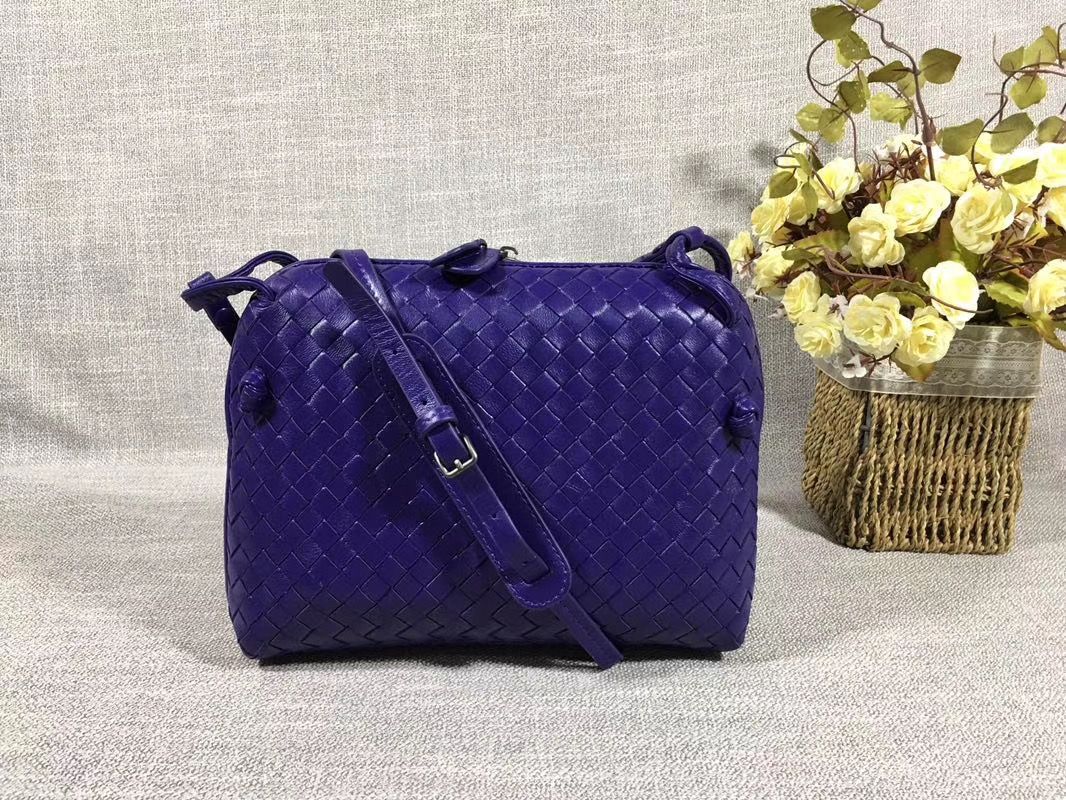 Bottega Veneta 23 cm на одном замке
