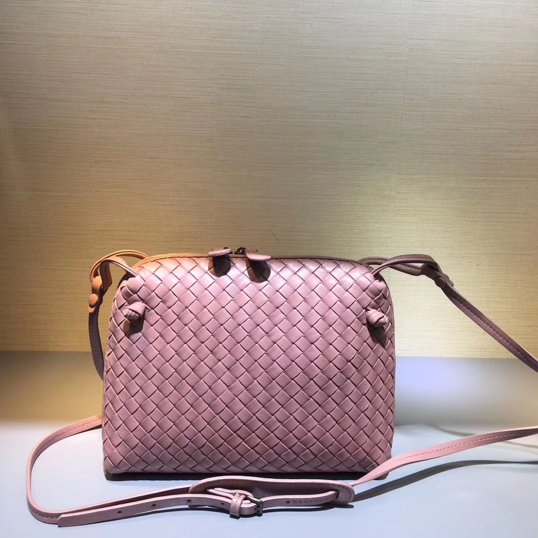 Bottega Veneta 23 cm на одном замке