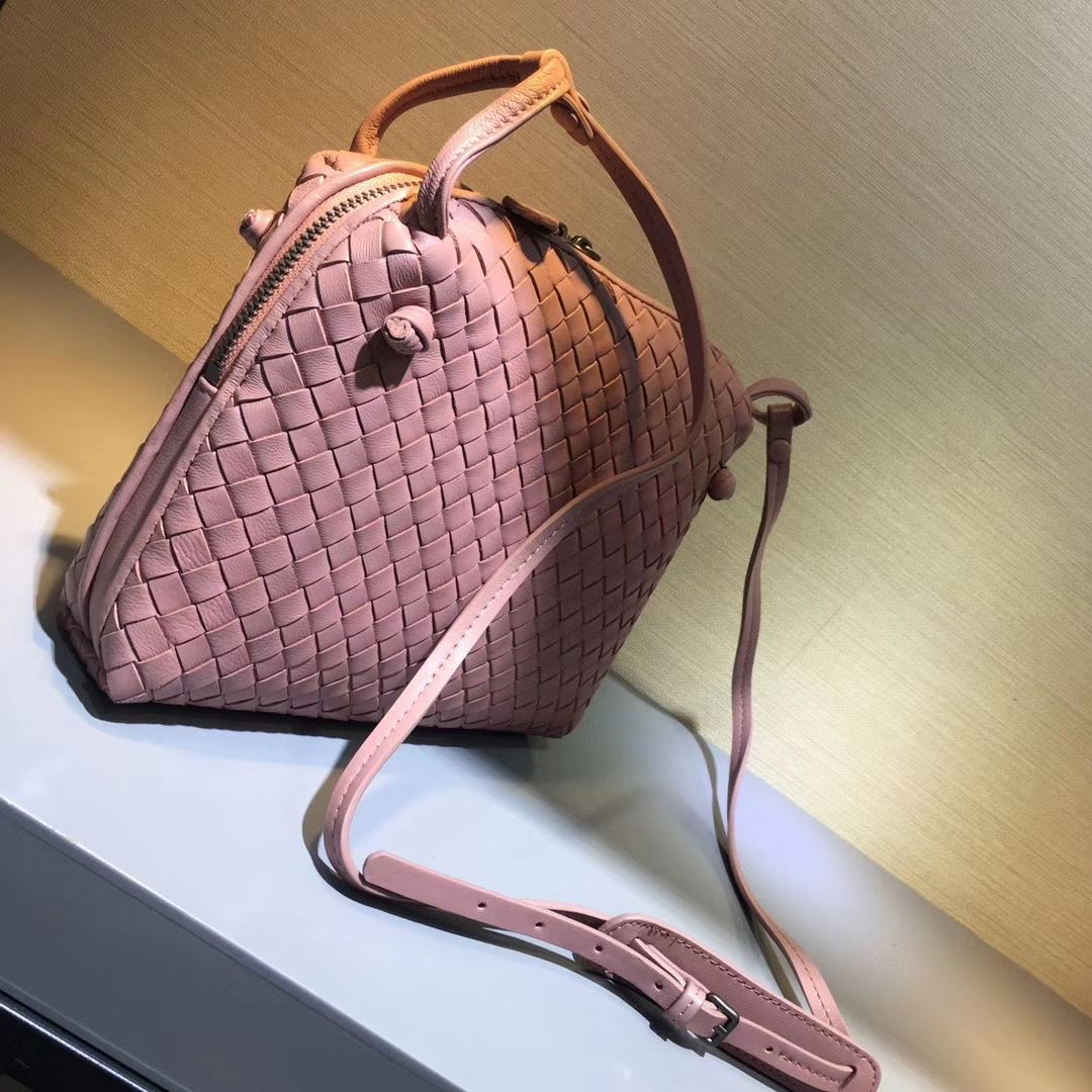 Bottega Veneta 23 cm на одном замке