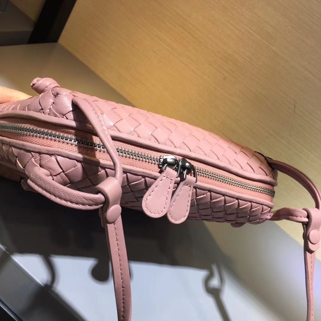 Bottega Veneta 23 cm на одном замке