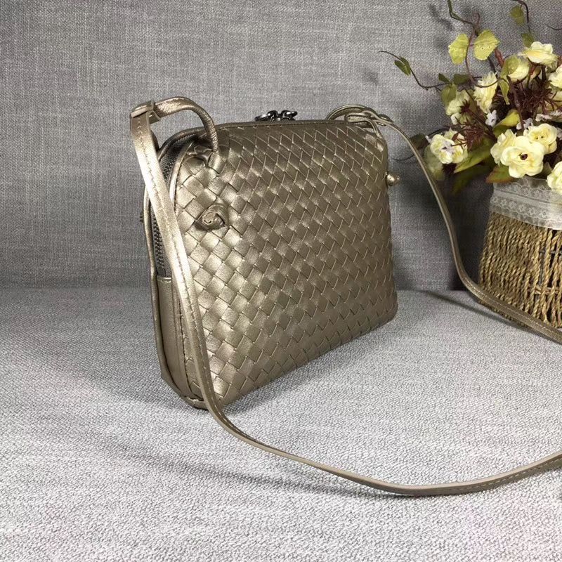 Bottega Veneta 23 cm на одном замке