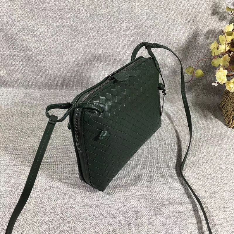 Bottega Veneta 23 cm на одном замке