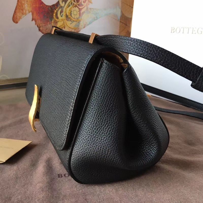 Bottega Veneta Angele 43 cm