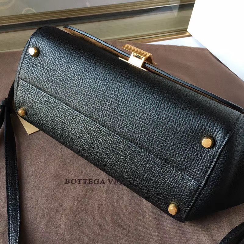 Bottega Veneta Angele 43 cm