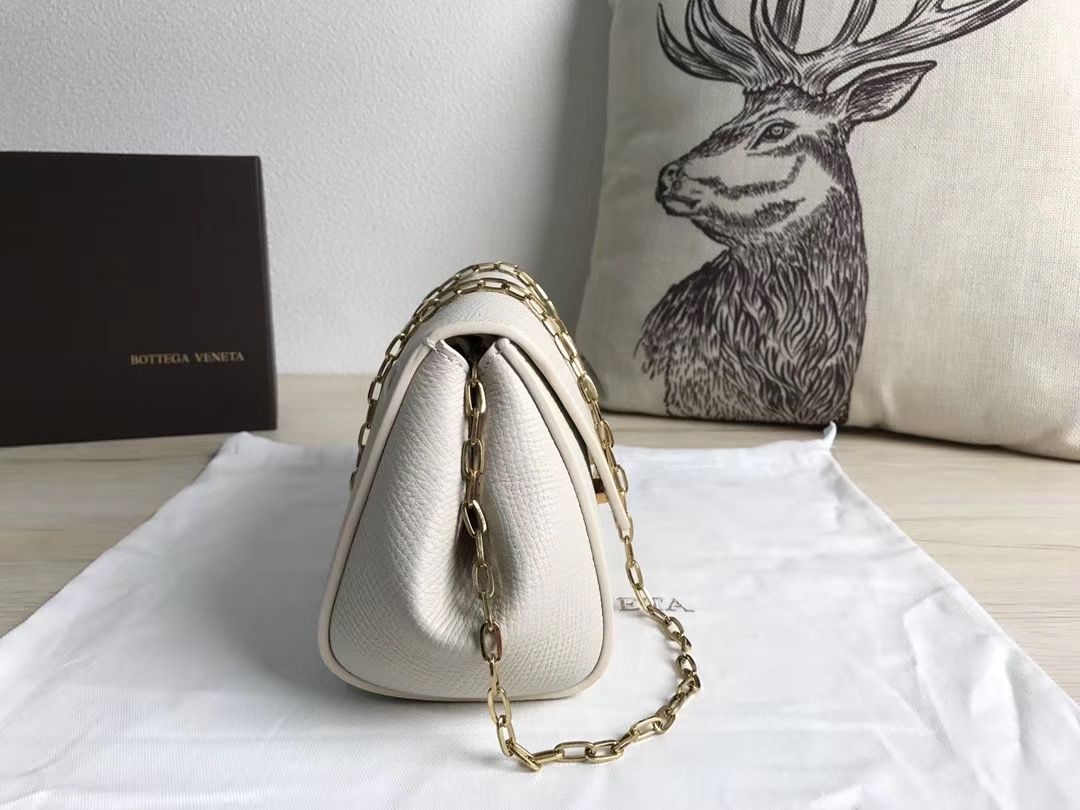 Bottega Veneta Angele bag 19,5 cm