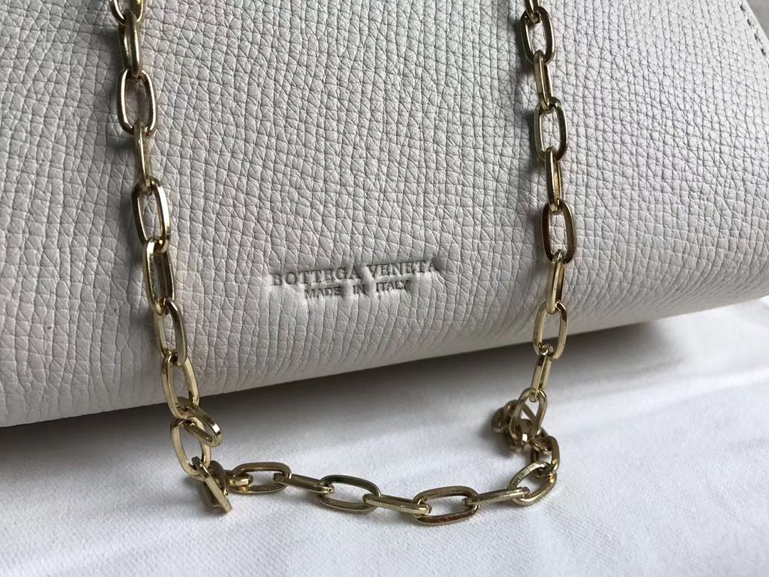 Bottega Veneta Angele bag 19,5 cm