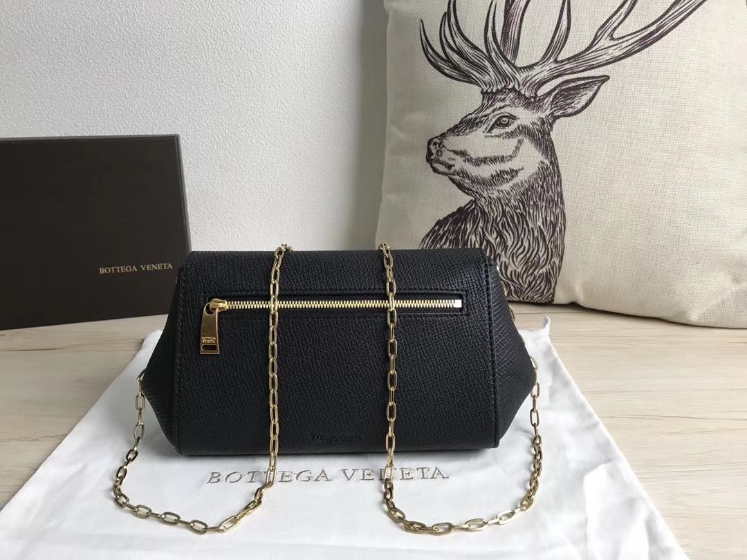 Bottega Veneta Angele bag 19,5 cm