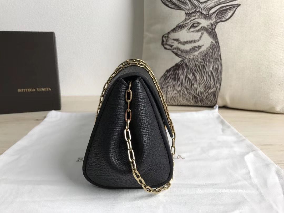 Bottega Veneta Angele bag 19,5 cm