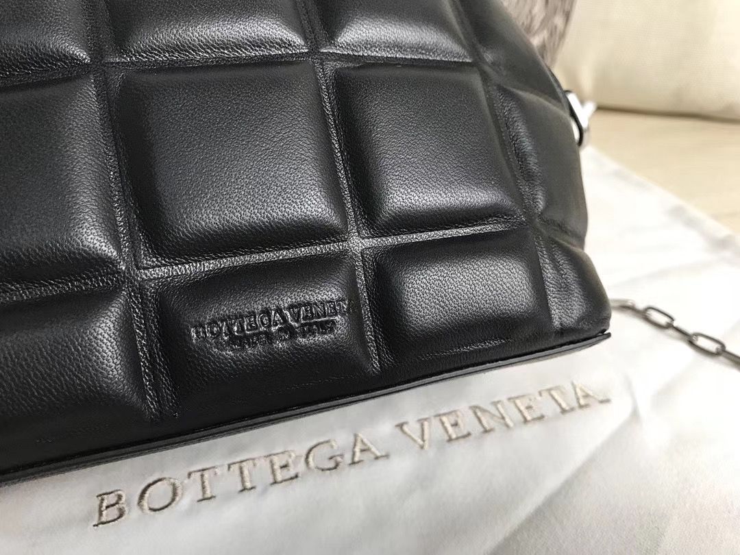 Bottega Veneta 15 cm