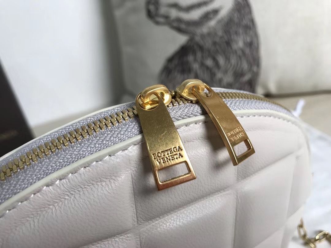 Bottega Veneta 15 cm