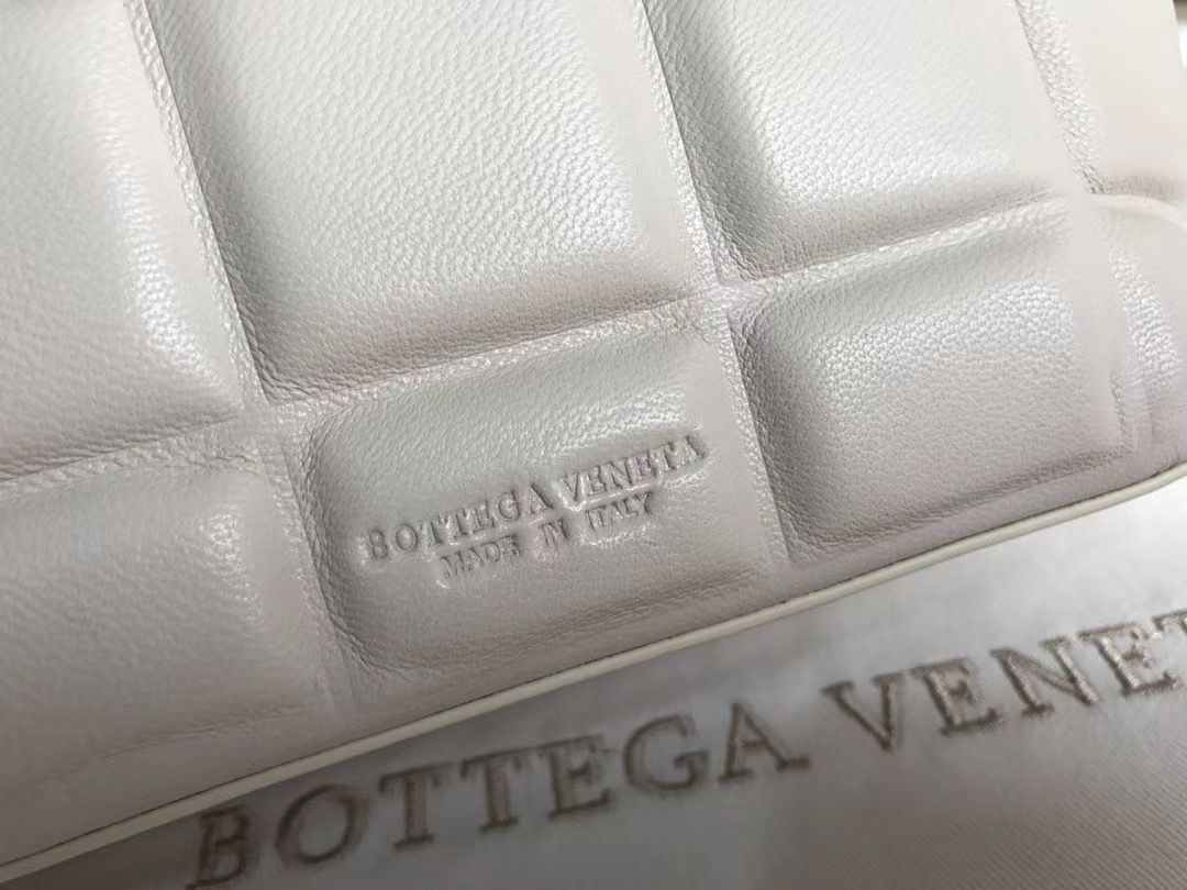 Bottega Veneta 15 cm