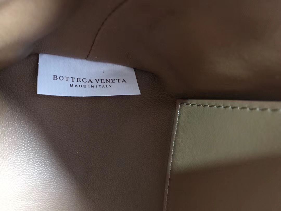 Bottega Veneta 15 cm