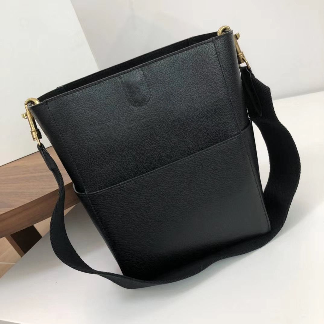 Celine Sangleseau 27 cm