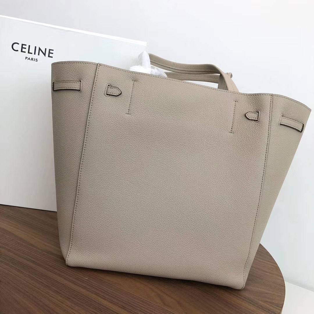 Celine Cabas Phantom 27 cm