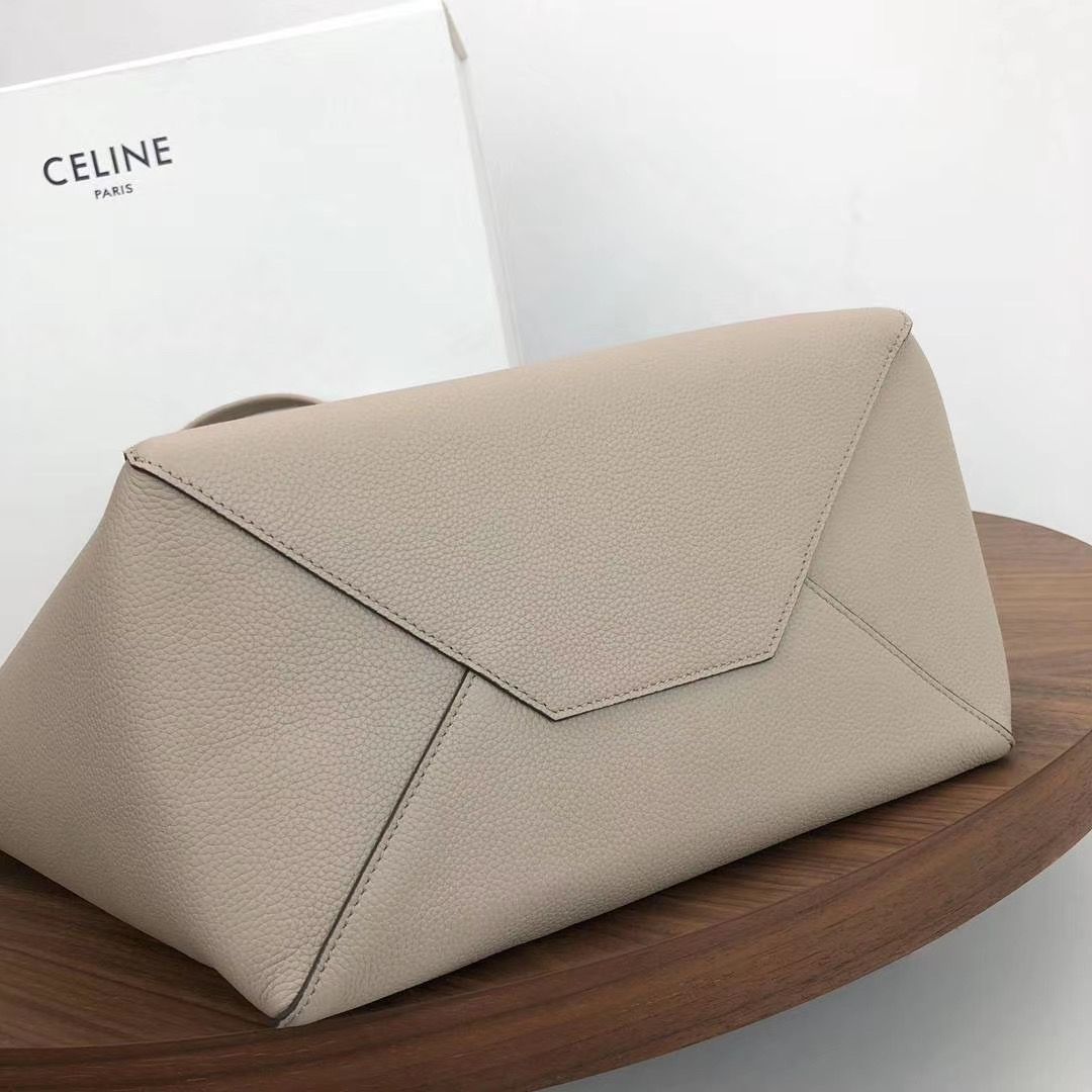 Celine Cabas Phantom 27 cm