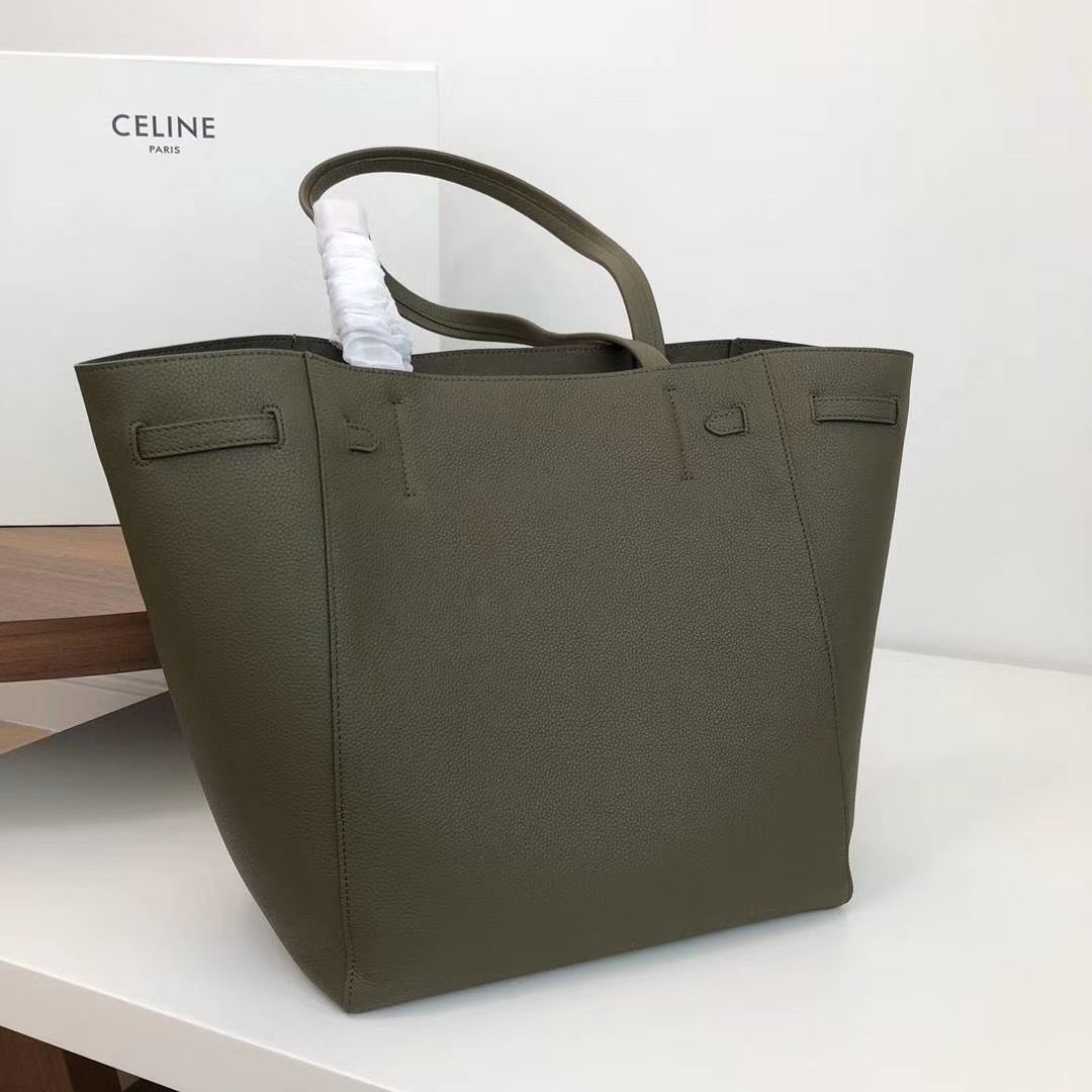 Celine Cabas Phantom 27 cm