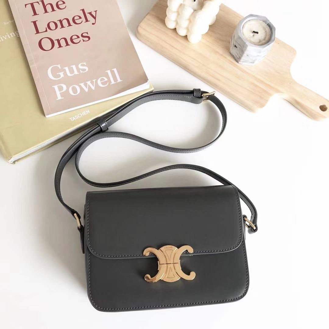 Celine Triomphe 18 cm