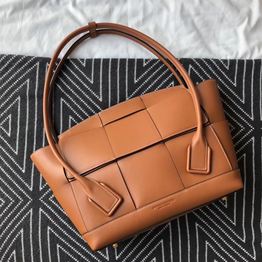 Bottega Veneta Arco 48 cm