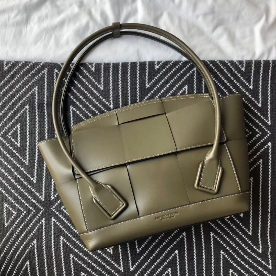 Bottega Veneta Arco 48 cm