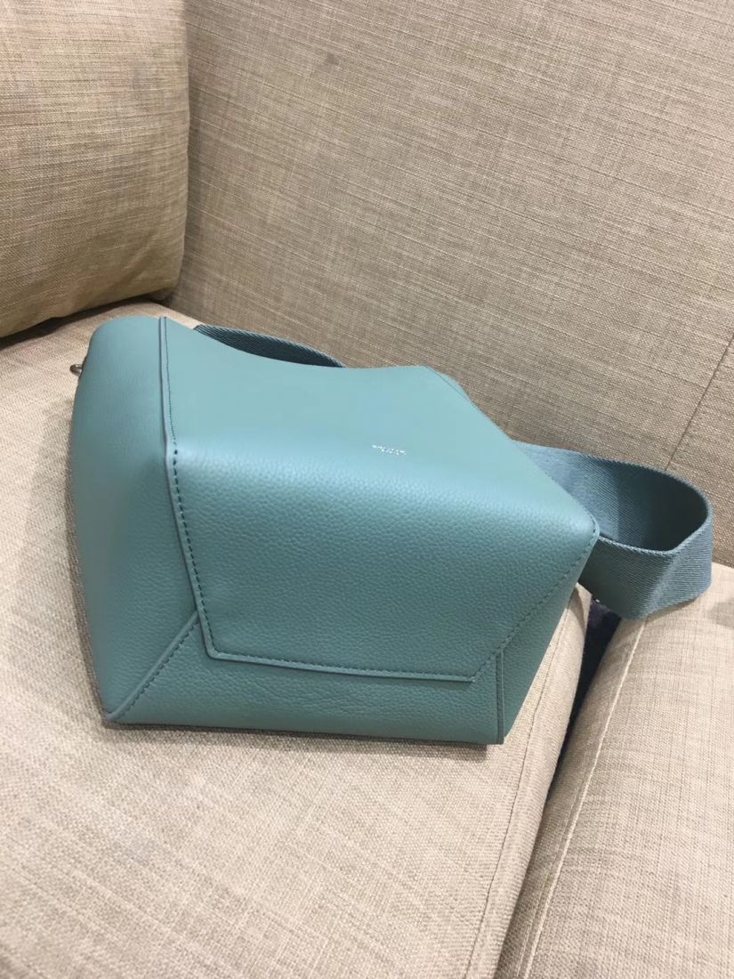 Celine Seausangle 25 cm