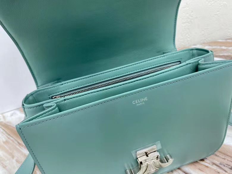 Celine Triomphe 22 cm