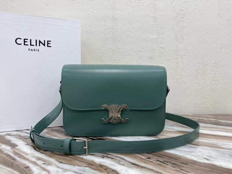 Celine Triomphe 22 cm