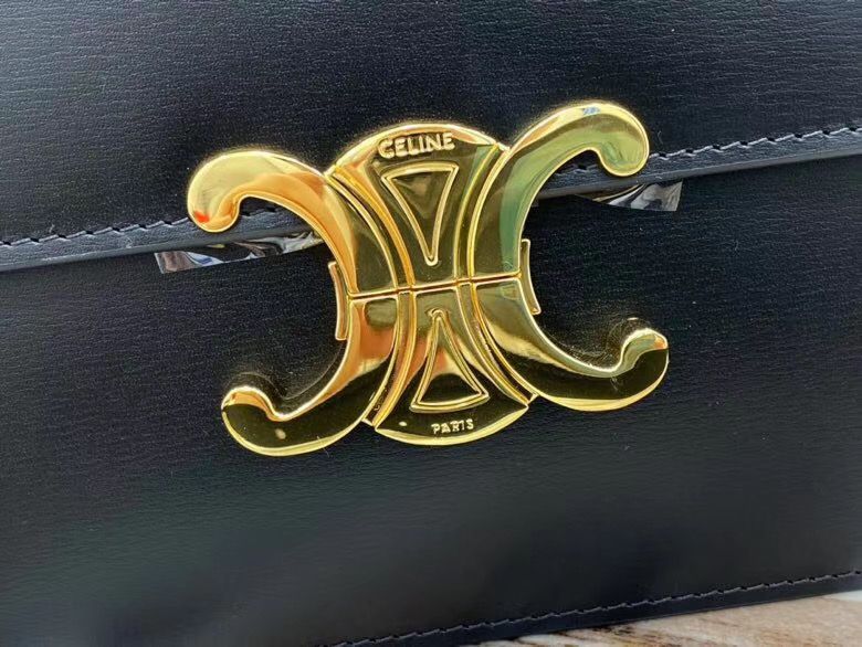 Celine Triomphe 22 cm