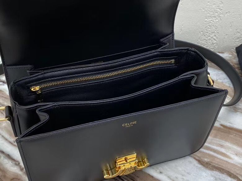 Celine Triomphe 22 cm