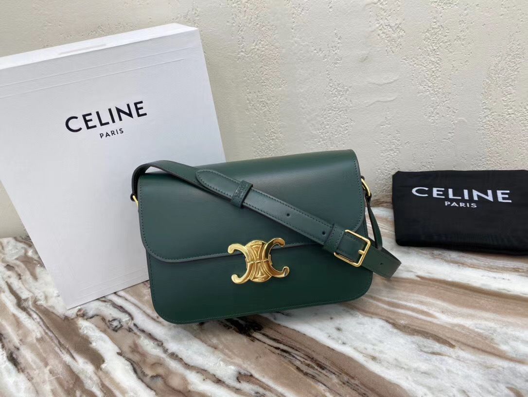 Celine Triomphe 22 cm