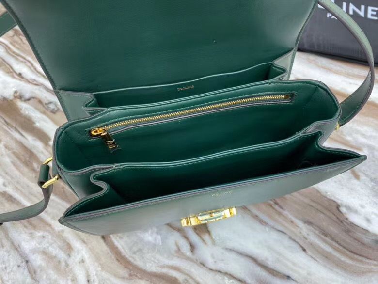 Celine Triomphe 22 cm