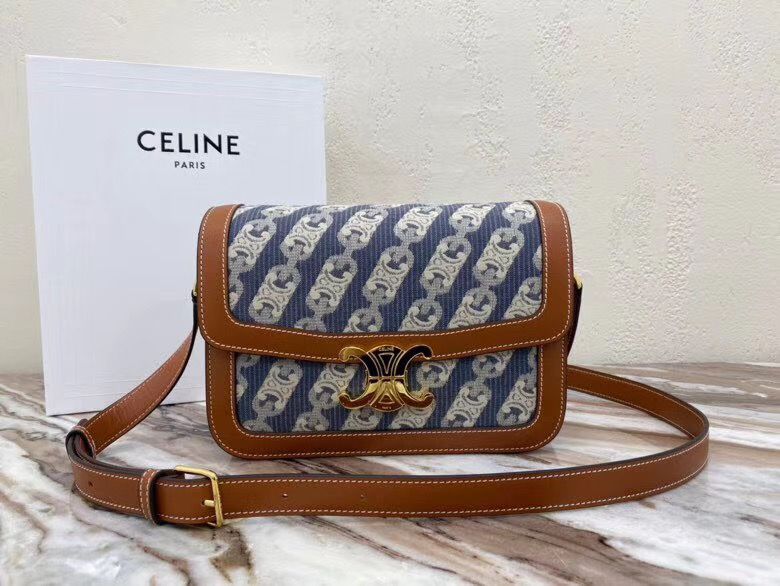 Celine Triomphe 22 cm