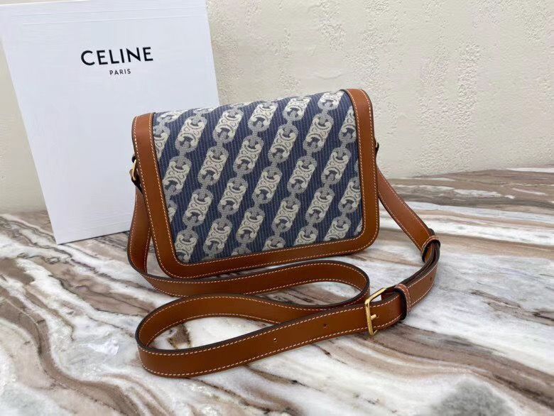 Celine Triomphe 22 cm