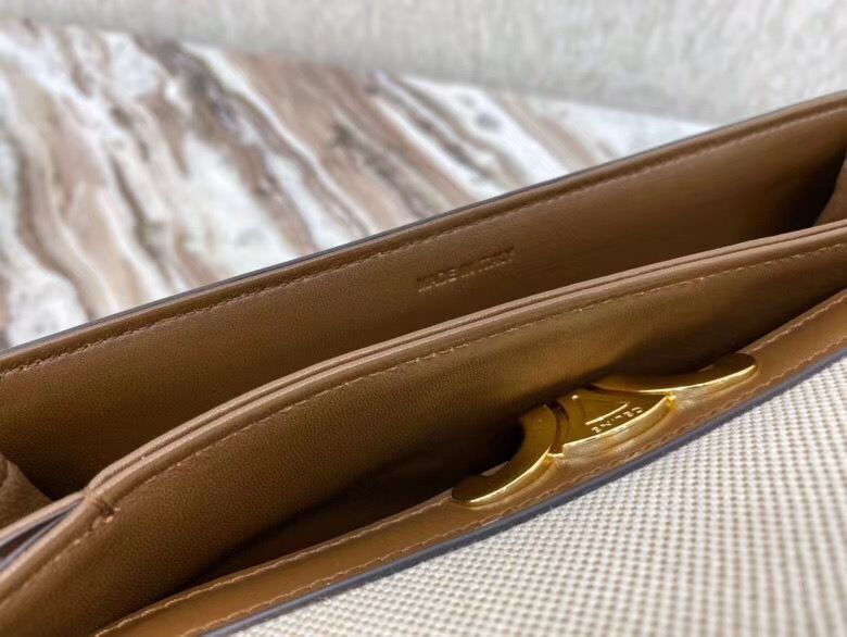 Celine Triomphe 22 cm