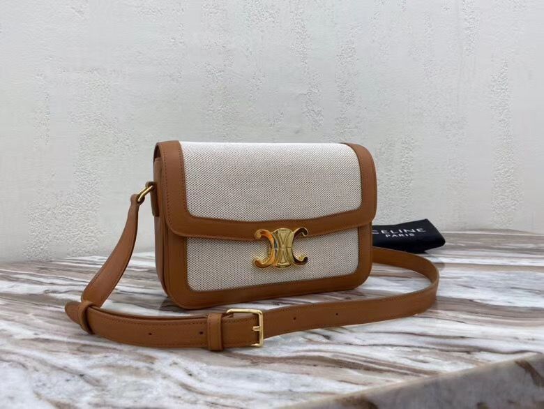 Celine Triomphe 22 cm