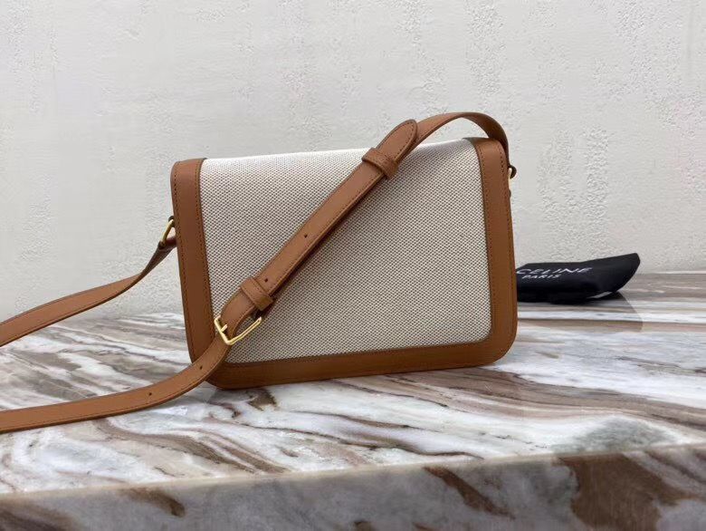 Celine Triomphe 22 cm
