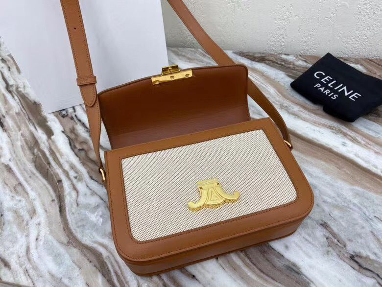 Celine Triomphe 22 cm