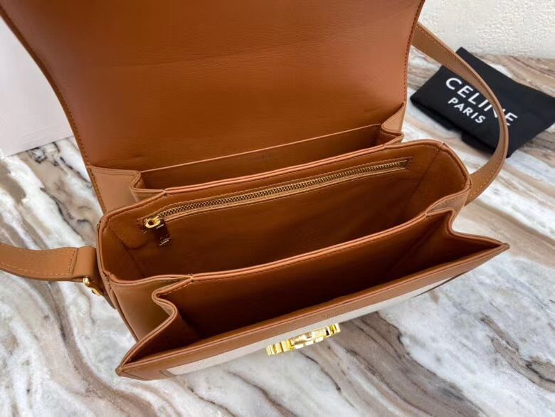 Celine Triomphe 22 cm