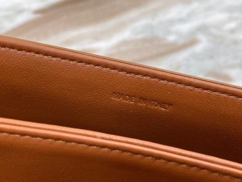 Celine Triomphe 22 cm