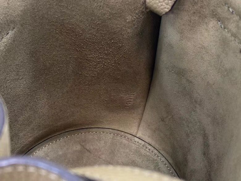 Celine Big Bag Nano Bucket 16 cm