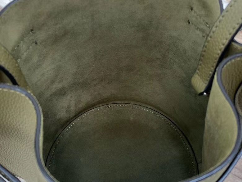 Celine Big Bag Nano Bucket 16 cm