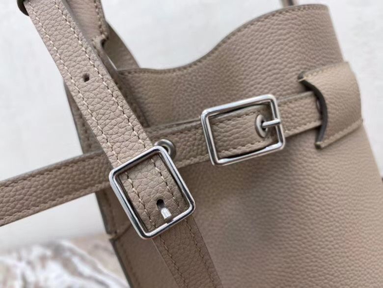 Celine Big Bag Nano Bucket 16 cm