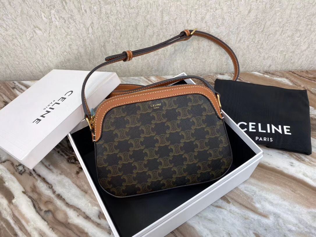 Celine Triomphe 20 cm