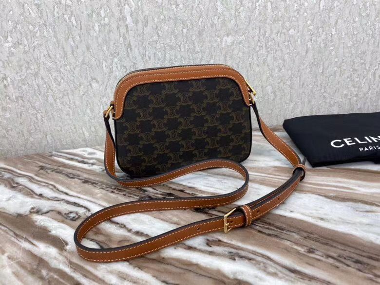 Celine Triomphe 20 cm