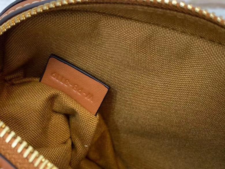 Celine Triomphe 20 cm