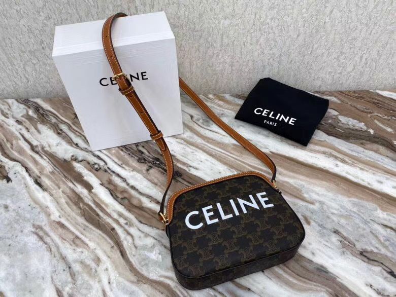 Celine Triomphe 20 cm
