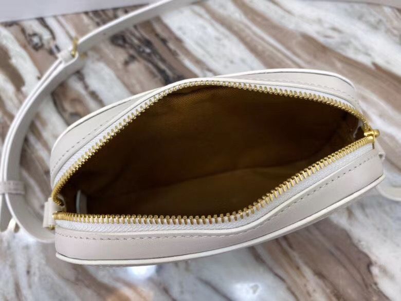 Celine Triomphe 20 cm